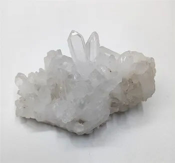 70g gamtos aišku, kristalų, Akmenų sankaupos, gražaus balto kvarco kristalų sankaupos reiki gydymo